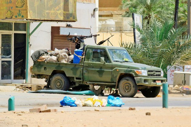 Soudan: des habitants décrivent la peur, les autorités minorent la répression