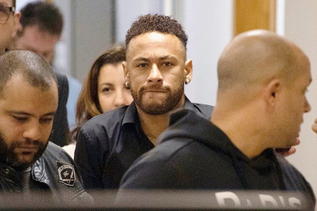 Neymar, sa saison terminée, entendu par la police dans une affaire de viol