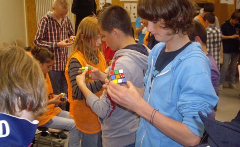 Gacé veut un 3e titre de champion de France de Rubik's Cube!