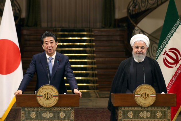Tensions dans le Golfe: le Japonais Abe rencontre le guide iranien