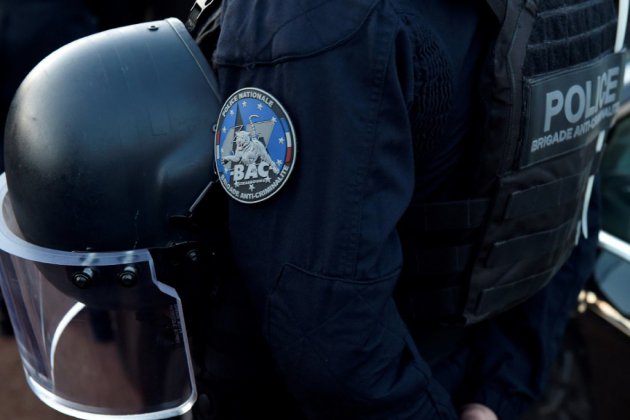Paris: deux policiers de la "Bac" mis en examen pour trafic de drogue et corruption