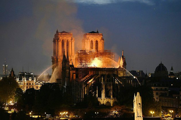 Incendie de Notre-Dame: dysfonctionnement électrique ou cigarette mal éteinte ? La piste de l'accident privilégiée