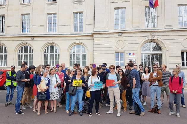 Caen. Caen : des professeurs de philosophie en grève devant le rectorat
