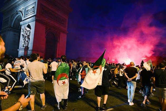 Coupe d'Afrique: les fans de l'Algérie explosent de joie, tension ou incidents à Marseille, Paris et Lyon