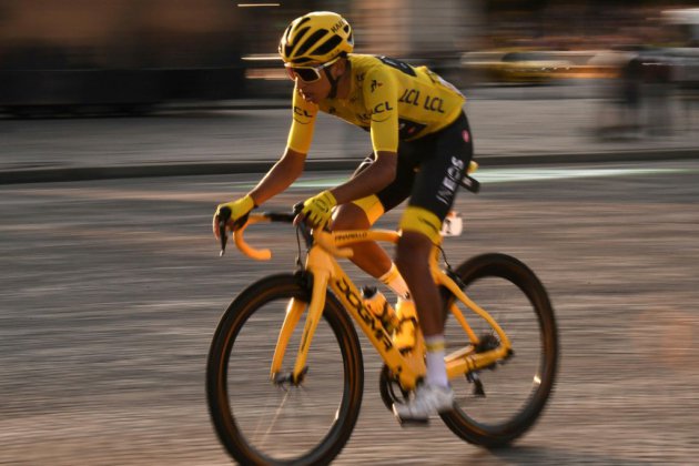 Tour de France: Egan Bernal premier Colombien sacré