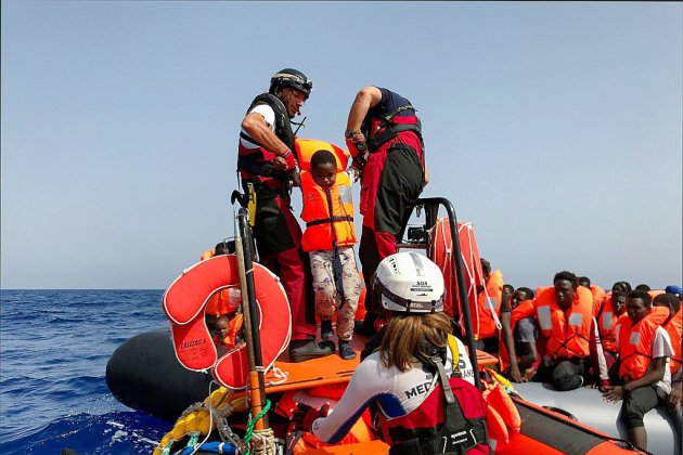 Méditerranée: 85 migrants sur l'Ocean Viking, Richard Gere sur l'Open Arms