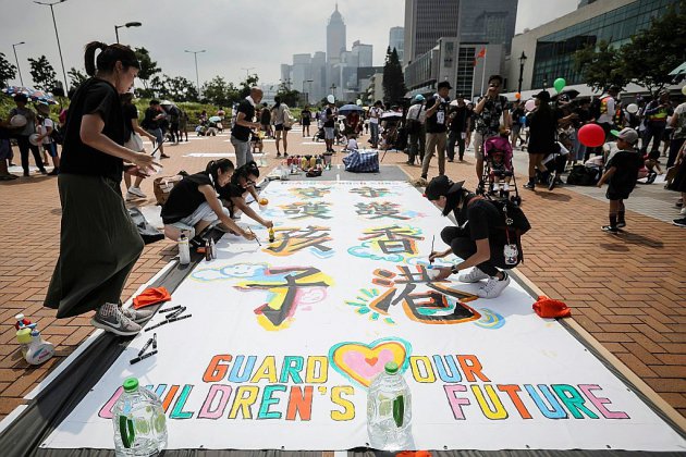 Hong Kong : les manifestants maintiennent la pression, la mobilisation se poursuit