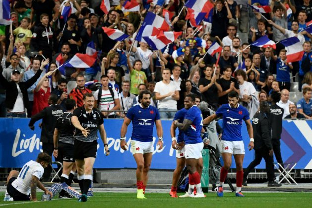 Mondial-2019: les Bleus signent une large victoire en trompe l'oeil pour finir