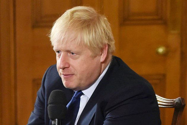 Brexit: semaine houleuse attendue au Parlement, Boris Johnson durcit le ton