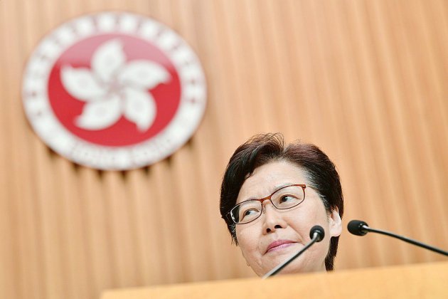 Hong Kong: la cheffe de l'exécutif dément avoir la volonté de démissionner