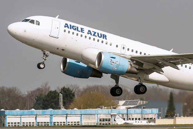 Aigle Azur: l'Etat français cherche des solutions pour "des milliers" de passagers bloqués