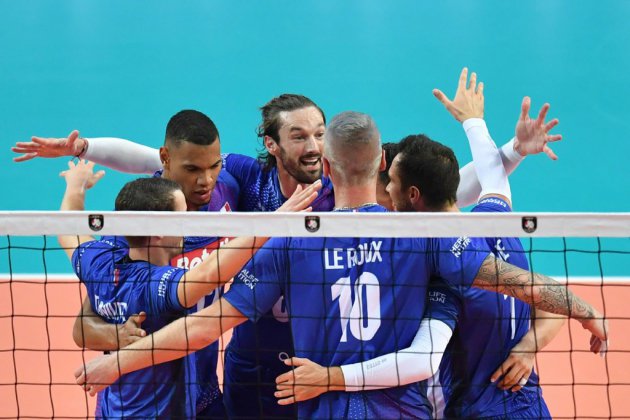 Volley: les Français réussissent leur début à l'Euro en dominant la Roumanie