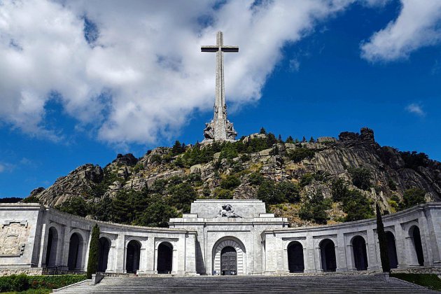 Exhumer Franco de son mausolée? La Cour suprême tranche en Espagne