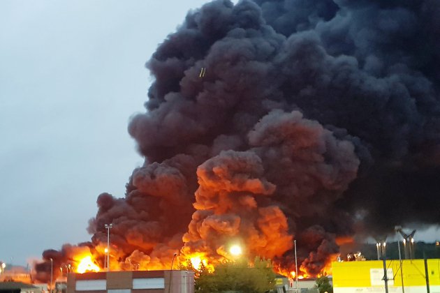Rouen. Incendie de Lubrizol : un chimiste décrypte les produits qui ont brûlé