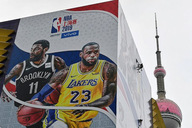 Chine: un match NBA se dispute comme prévu, malgré la polémique