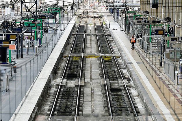 Troisième journée de perturbations à la SNCF, risque d'enlisement du conflit