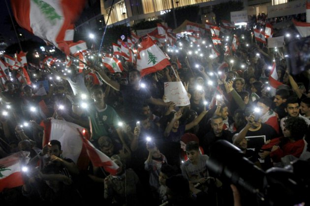 Liban: la rue ne cède rien au pouvoir malgré la promesse de réformes