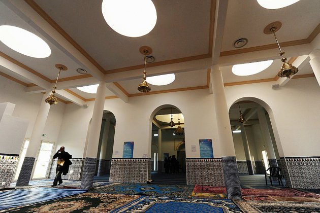 La mosquée de Bayonne prise pour cible: deux blessés, le tireur présumé interpellé