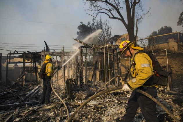 Incendies en Californie: les quartiers chics de Los Angeles touchés