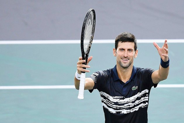 Masters 1000 de Paris: Djokovic mange Tsitsipas et passe en demies