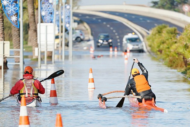 Fortes inondations sur la Côte d'Azur: deux disparus et au moins deux blessés