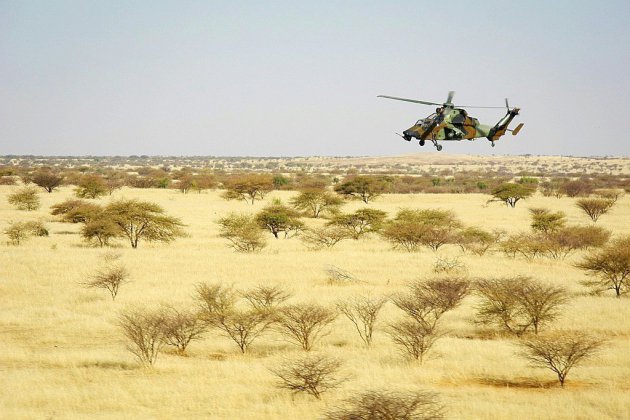 Militaires tués au Mali: les boîtes noires des deux hélicoptères ont été récupérées