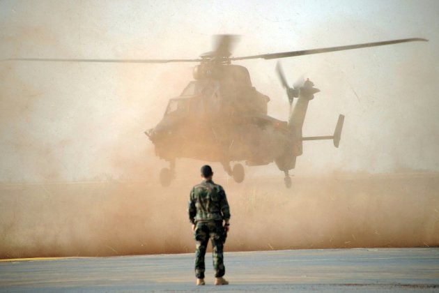 Militaires tués au Mali: les boîtes noires des deux hélicoptères ont été récupérées