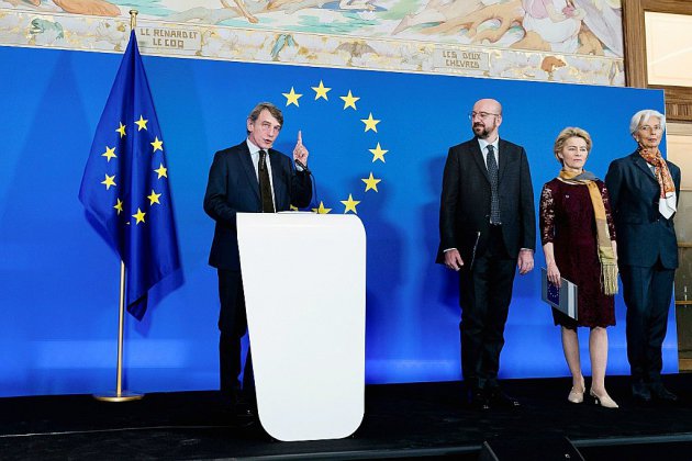 Coup d'envoi pour Ursula Von der Leyen et Charles Michel à la tête de l'UE