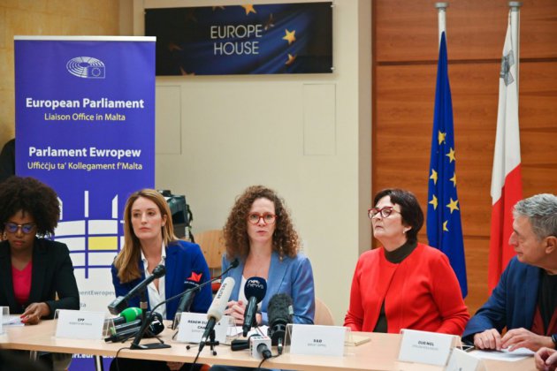 Meurtre d'une journaliste à Malte: des eurodéputés "inquiets pour l'intégrité de l'enquête"