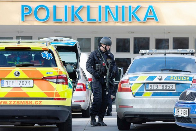 République tchèque: un homme tue six personnes dans un hôpital avant de se suicider