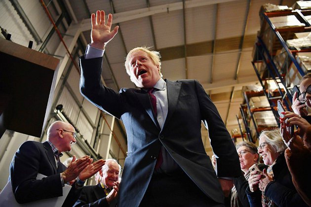 Johnson brandit le risque de "paralysie" du Brexit en cas de défaite jeudi