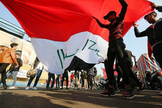 Irak: la rue hausse le ton face au pouvoir en plein marasme et sous pression de l'Iran