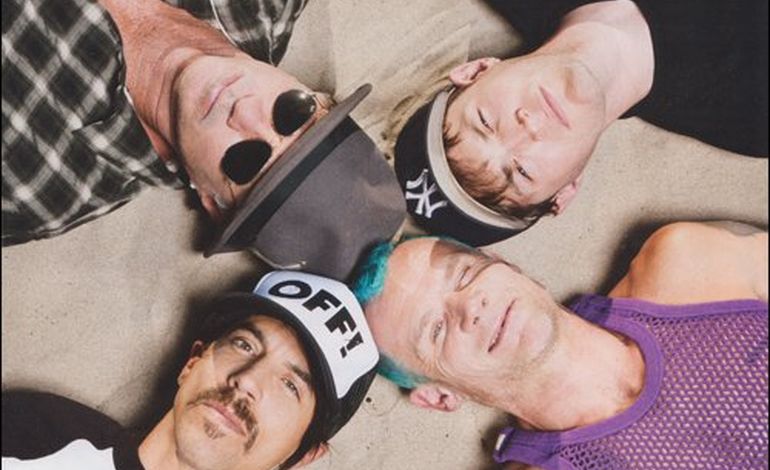 Les Red Hot Chili Peppers reviennent avec "Strange Man" et "Long Progression" 