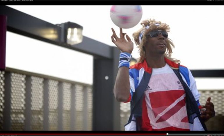VIDEO JO 2012 : les athlètes britanniques reprennent Queen