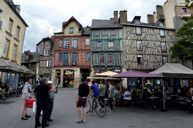Face à l'urgence climatique, Rennes interdit les chauffages en terrasse des bars
