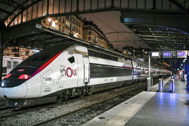 La "Nouvelle SNCF" naît mercredi, malgré la grève