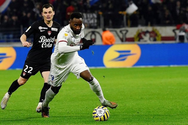 Coupe de la Ligue: Dembélé et Aouar portent Lyon en demi-finale
