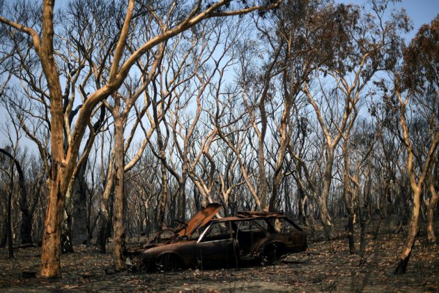 Australie: le "méga-feu" sous contrôle, de la pluie attendue