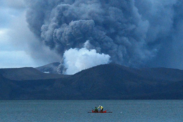 Volcan philippin: des milliers d'habitants dans l'incertitude après leur évacuation