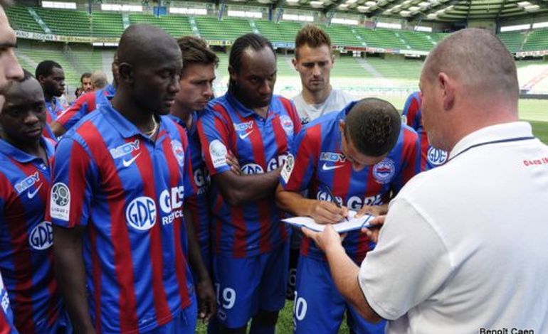 Les joueurs de Malherbe signent la pétition SOS Ligue 2