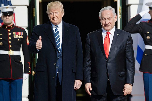 Trump dévoile son plan de paix salué par Israël mais rejeté par les Palestiniens