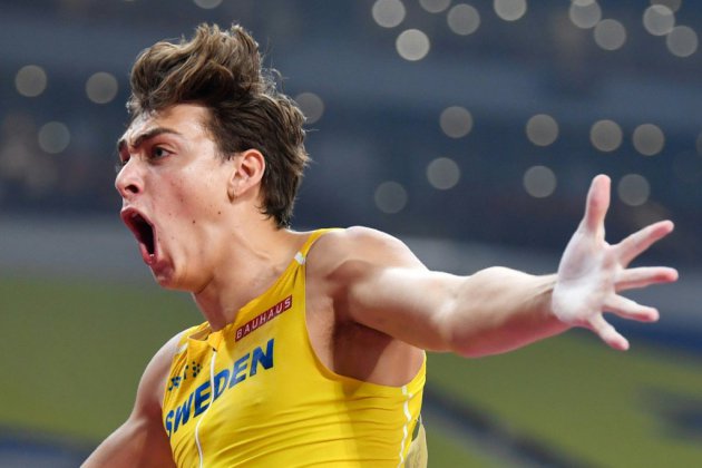 Athlétisme: le Suédois Armand Duplantis bat le record du monde de Lavillenie à la perche