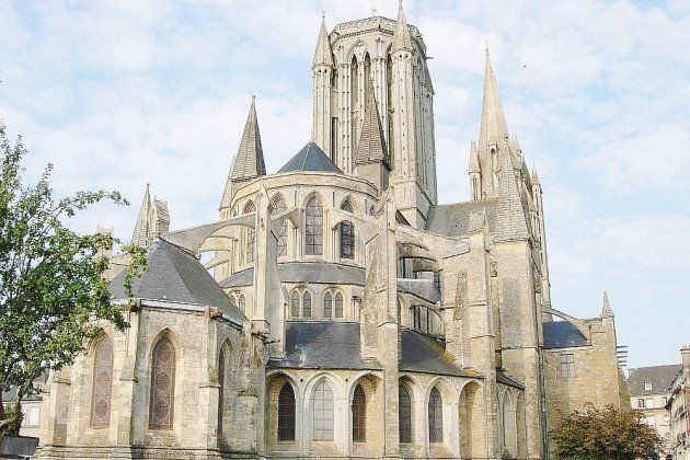 Coutances. La cathédrale fermée pour un sondage géotechnique