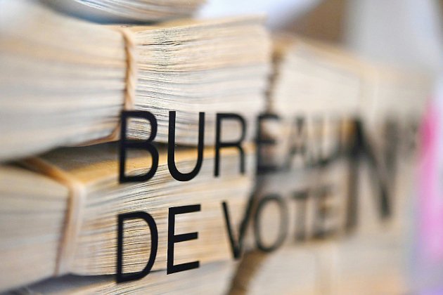 Aux urnes malgré tout: une France à l'arrêt vote aux municipales