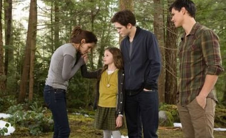 Bella chasse le puma dans une nouvelle vidéo de "Twilight 5"