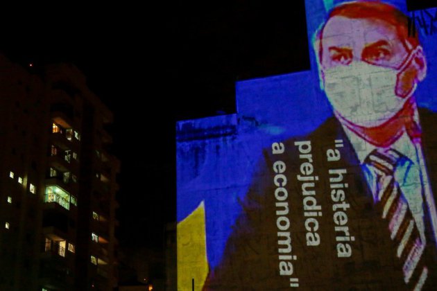 Brésil : Bolsonaro ouvre une crise institutionnelle avec son discours contre le confinement