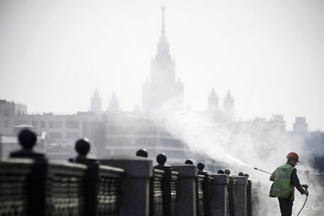 Coronavirus: Moscou confinée, la Russie commence à suivre