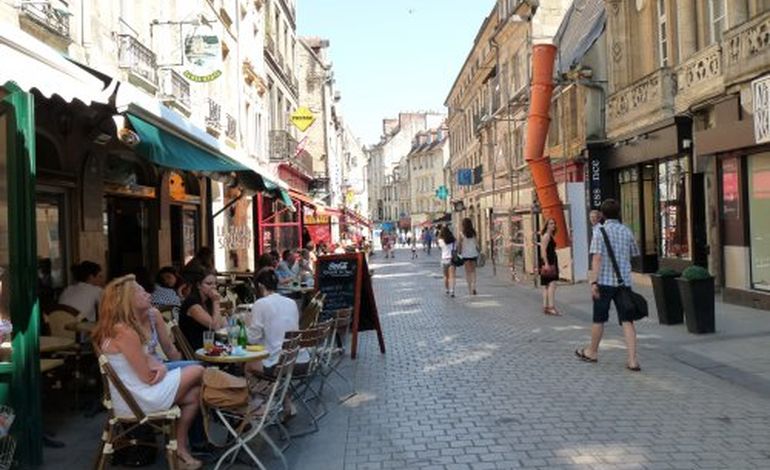 Rue ecuyère à Caen, les bars s’imposent