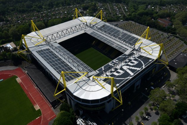 Foot: privés de stade, les fans allemands priés aussi de rester chez eux