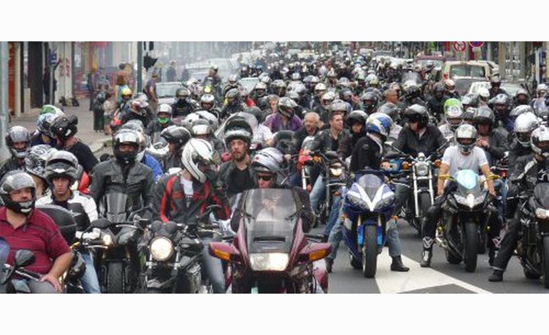 2 000 motards en colère dans les rues de Caen 